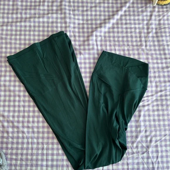 Aerie Real Me High Waisted Crossover Flare Legging XS SHORT - Picture 2 of 2